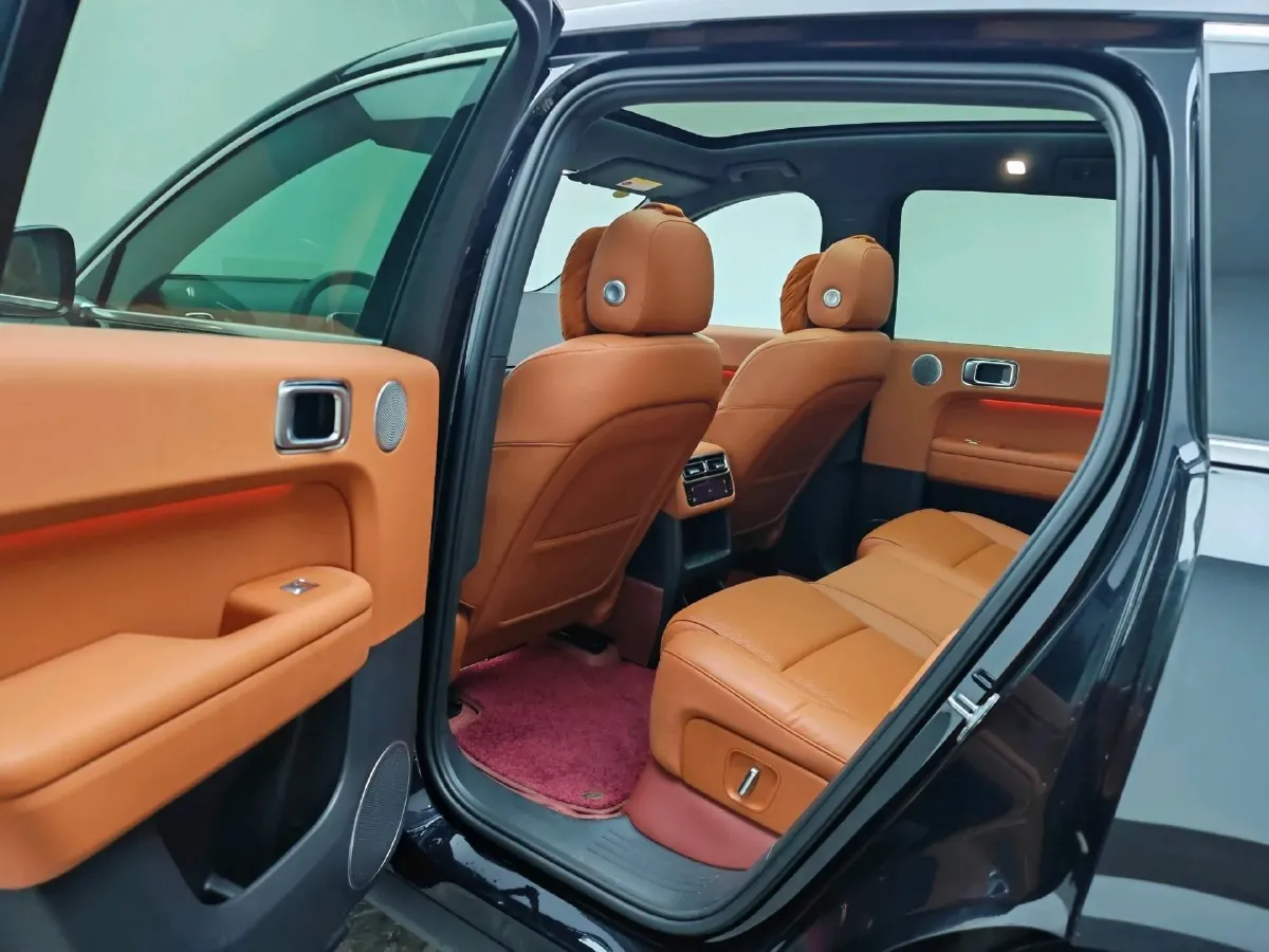 2024 Li L6 Range Extended 154HP L4 REEV 36.8KWH,autocango,china used car exporter,china ev exporter,chinese used car exporter,chinese used ev exporter