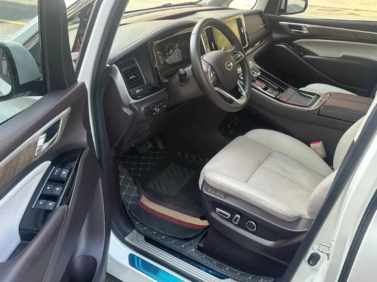 2021 GAC Trumpchi M8 2.0T 252HP L4 8AT,autocango,china used car exporter,china ev exporter,chinese used car exporter,chinese used ev exporter