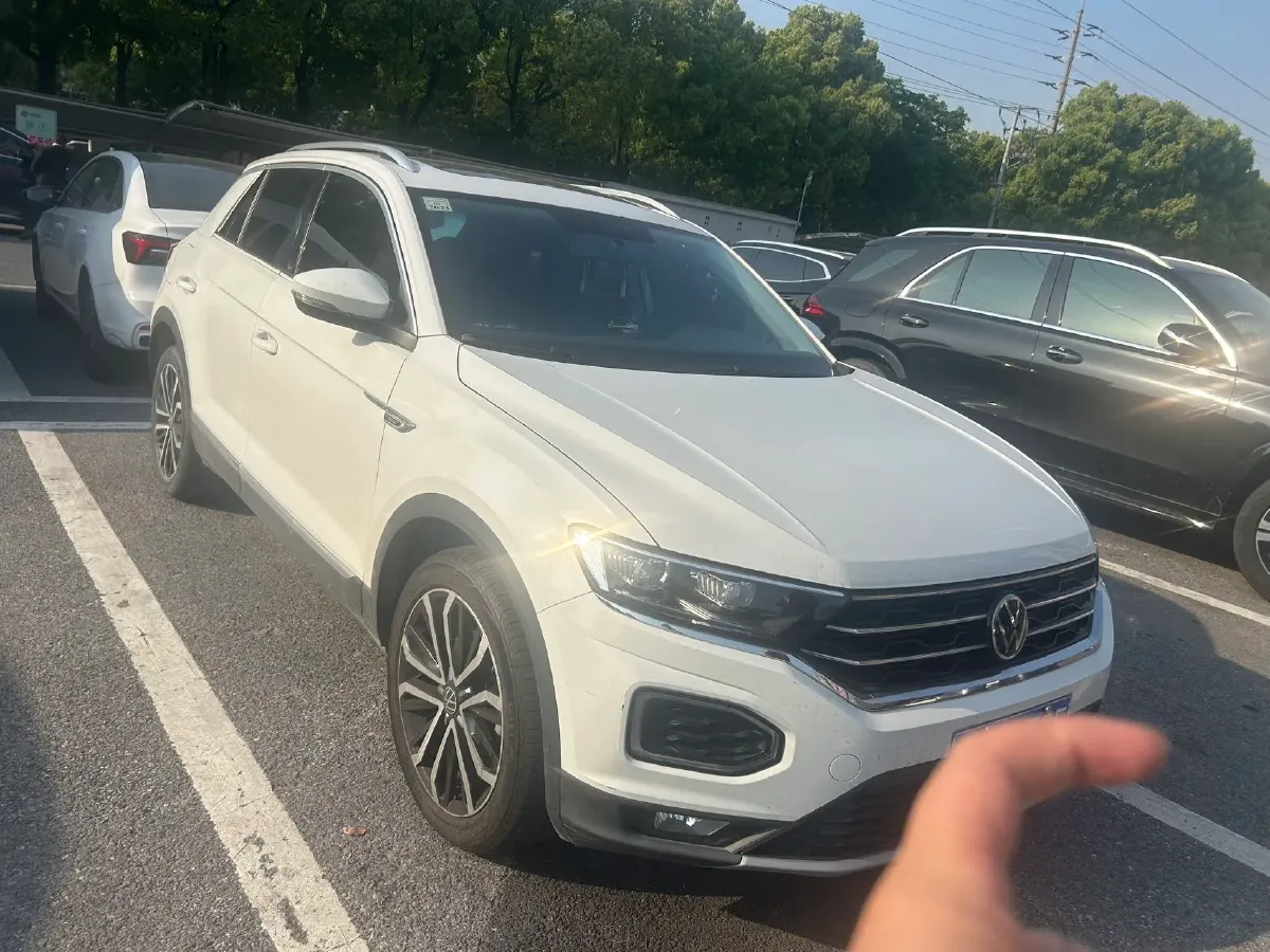 2021 Volkswagen T-Roc 1.4T 150HP L4 7DCT,autocango,china used car exporter,china ev exporter,chinese used car exporter,chinese used ev exporter