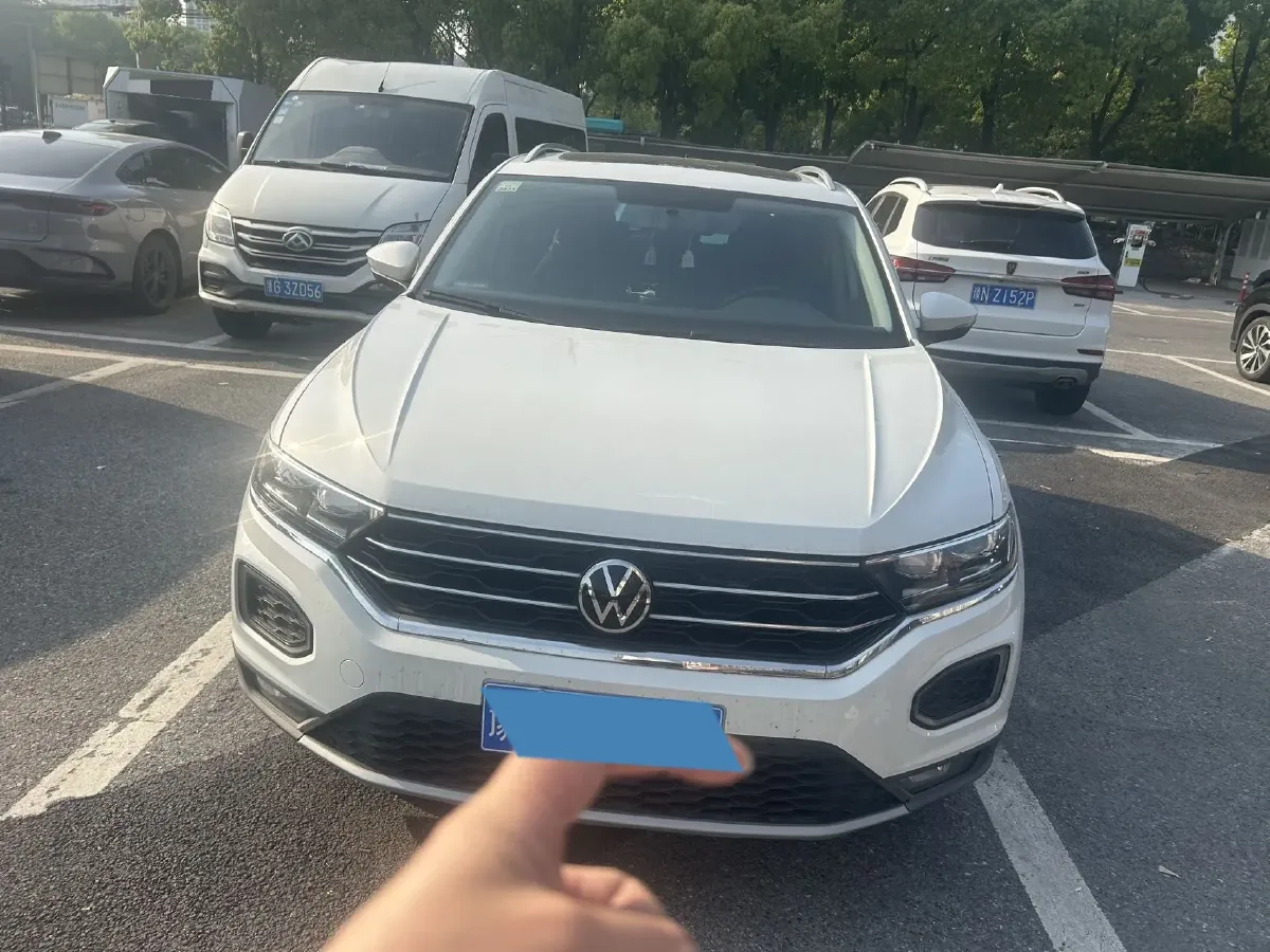 2021 Volkswagen T-Roc 1.4T 150HP L4 7DCT,autocango,china used car exporter,china ev exporter,chinese used car exporter,chinese used ev exporter