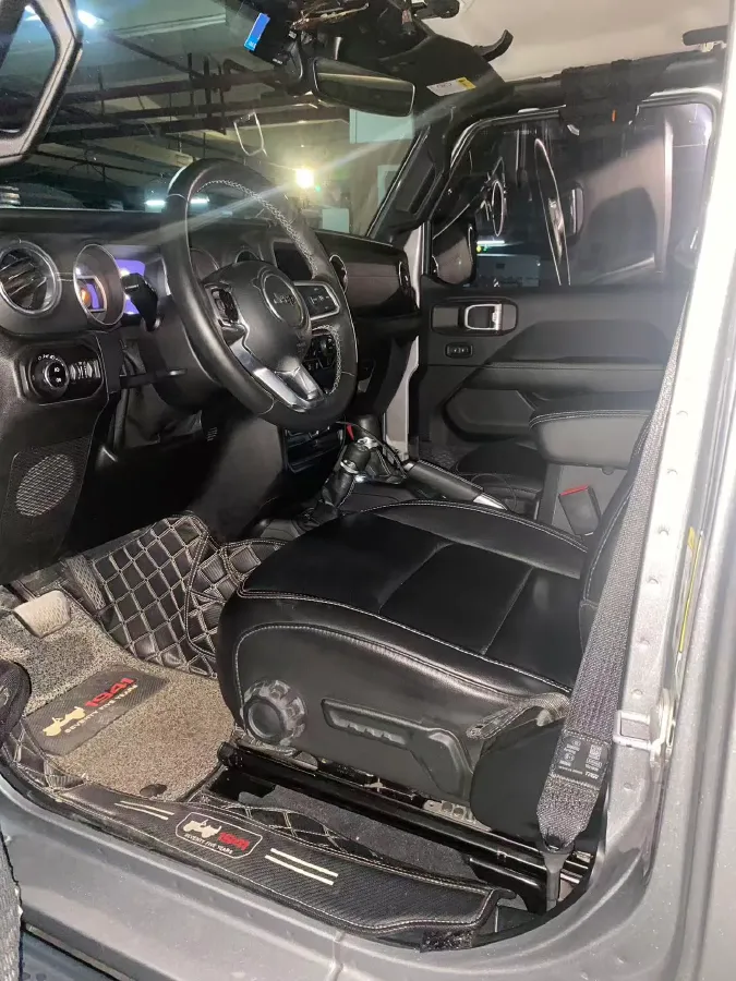 2018 Jeep Wrangler 2.0T 266HP L4 8AT,autocango,china used car exporter,china ev exporter,chinese used car exporter,chinese used ev exporter