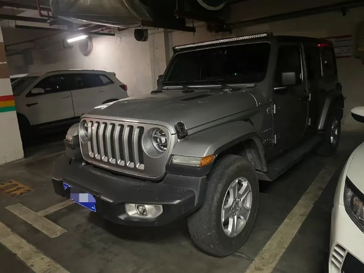 2018 Jeep Wrangler 2.0T 266HP L4 8AT,autocango,china used car exporter,china ev exporter,chinese used car exporter,chinese used ev exporter