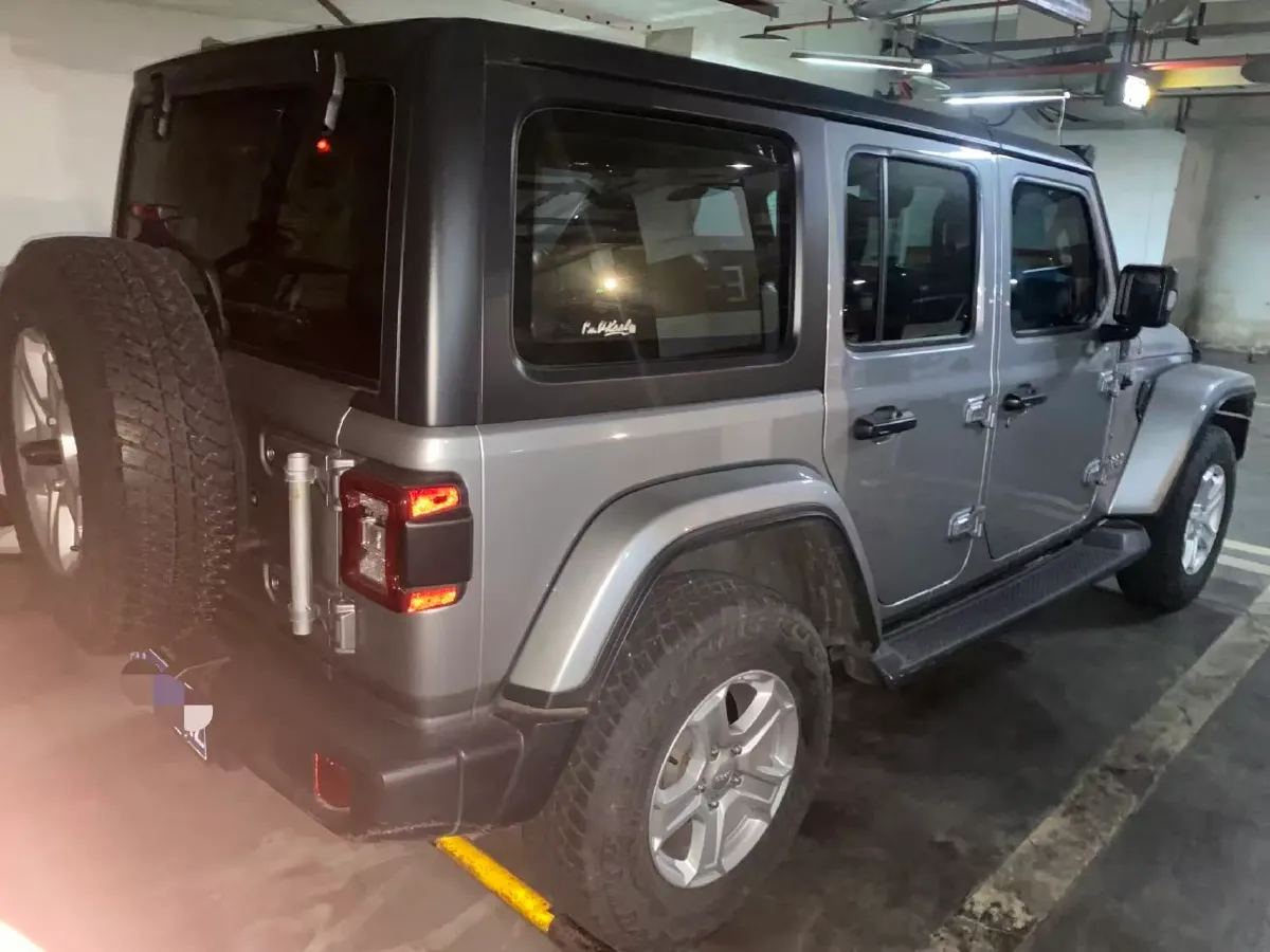 2018 Jeep Wrangler 2.0T 266HP L4 8AT,autocango,china used car exporter,china ev exporter,chinese used car exporter,chinese used ev exporter