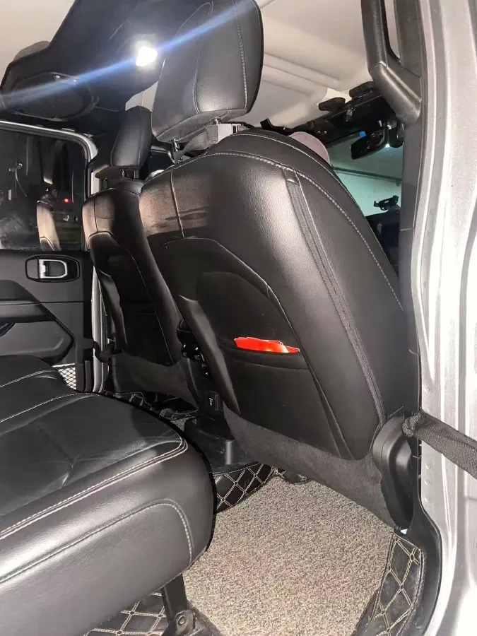 2018 Jeep Wrangler 2.0T 266HP L4 8AT,autocango,china used car exporter,china ev exporter,chinese used car exporter,chinese used ev exporter