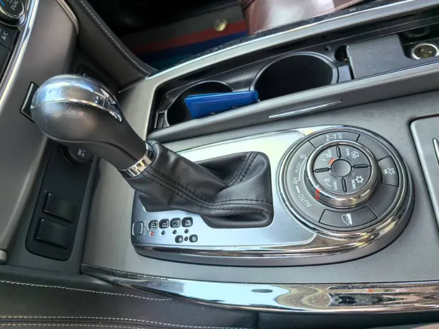 2018 Nissan Patrol 4.0L 279HP V6 7AT,autocango,china used car exporter,china ev exporter,chinese used car exporter,chinese used ev exporter