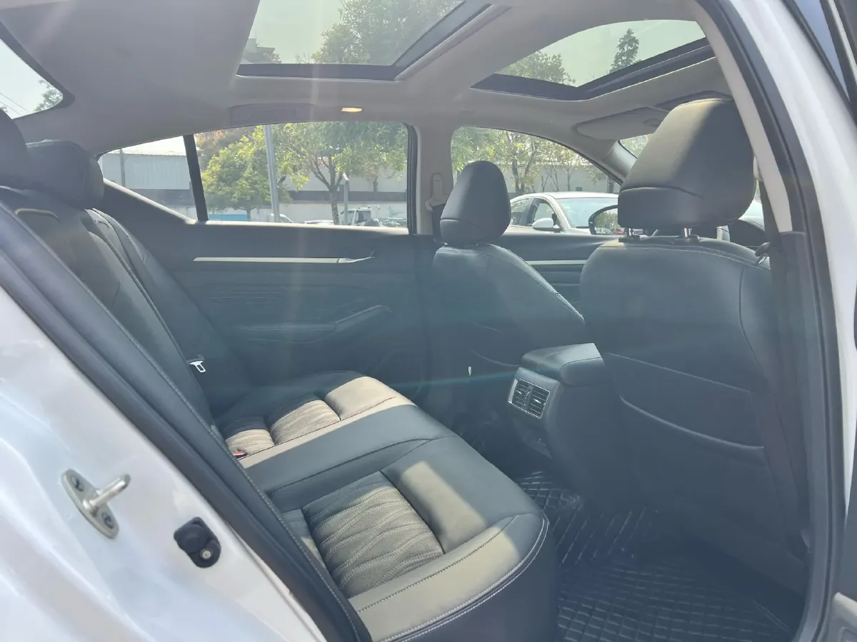 2022 Nissan Teana 2.0T 243HP L4 CVT,autocango,china used car exporter,china ev exporter,chinese used car exporter,chinese used ev exporter