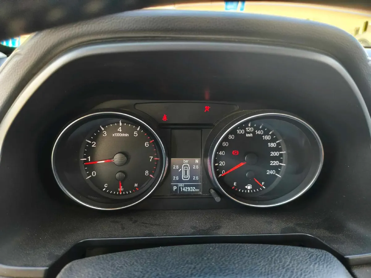 2021 Haval M6 1.5T 150HP L4 7DCT,autocango,china used car exporter,china ev exporter,chinese used car exporter,chinese used ev exporter