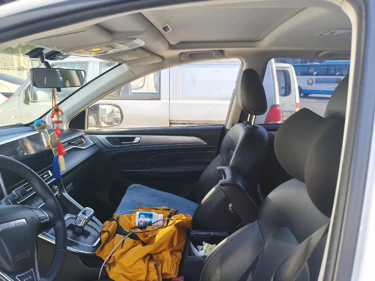 2021 Haval M6 1.5T 150HP L4 7DCT,autocango,china used car exporter,china ev exporter,chinese used car exporter,chinese used ev exporter