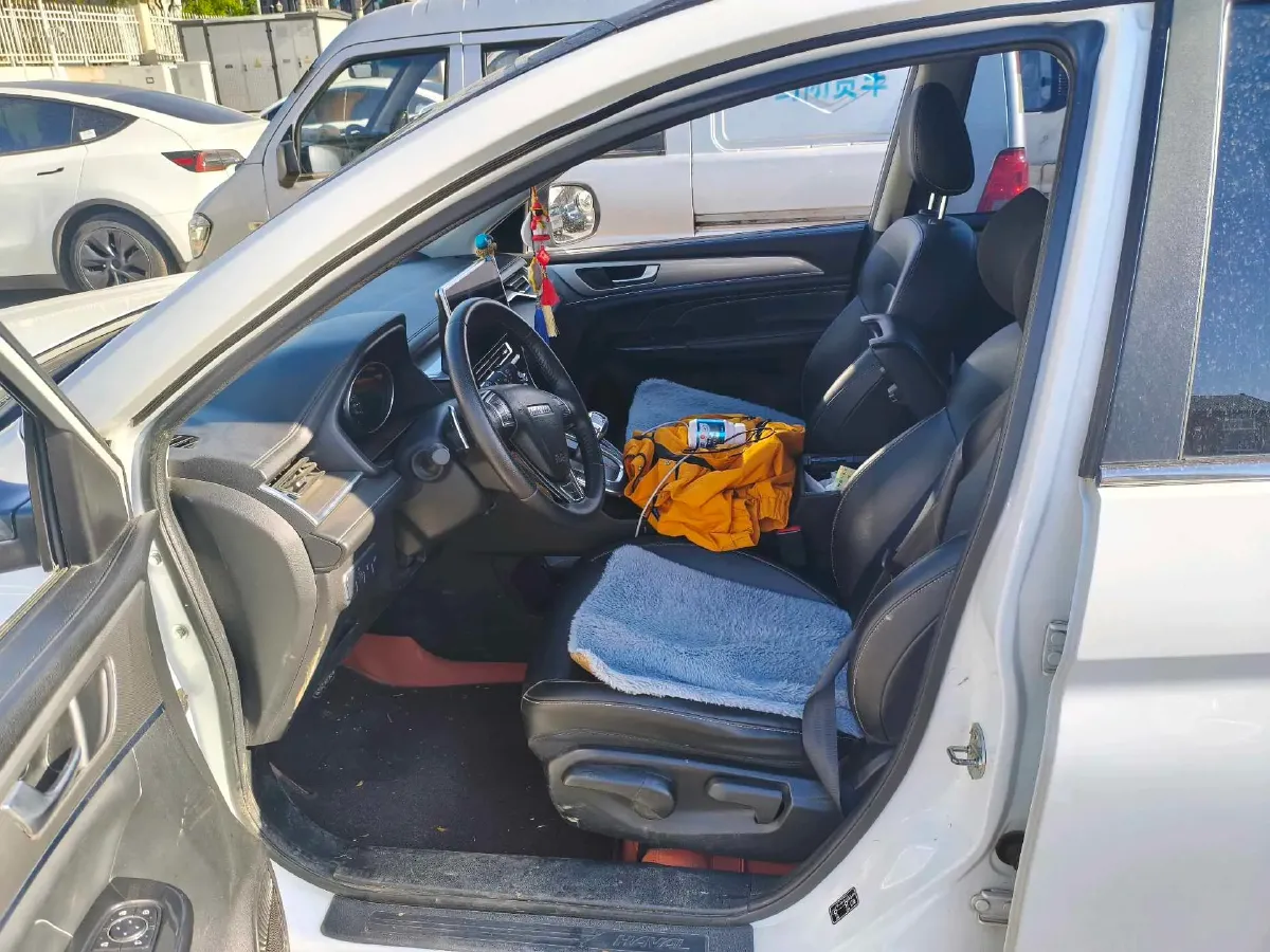 2021 Haval M6 1.5T 150HP L4 7DCT,autocango,china used car exporter,china ev exporter,chinese used car exporter,chinese used ev exporter