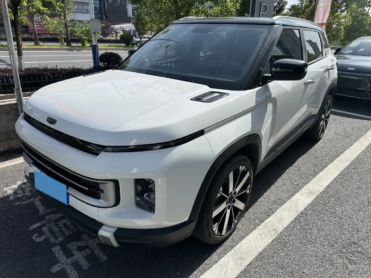 2023 Geely ICON 1.5T 181HP L4 7DCT,autocango,china used car exporter,china ev exporter,chinese used car exporter,chinese used ev exporter