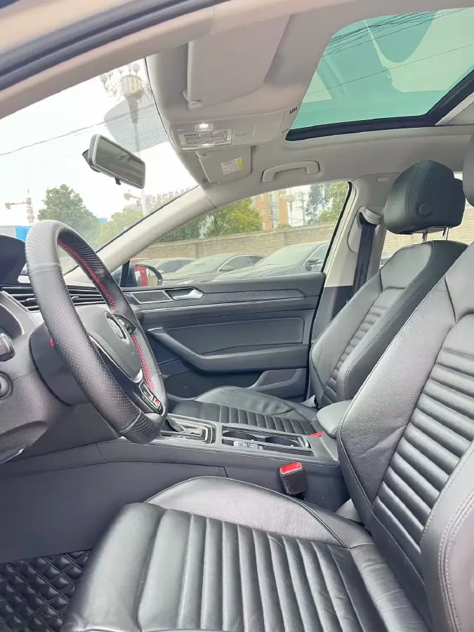 2018 Volkswagen Magotan 1.8T 180HP L4 7DCT,autocango,china used car exporter,china ev exporter,chinese used car exporter,chinese used ev exporter