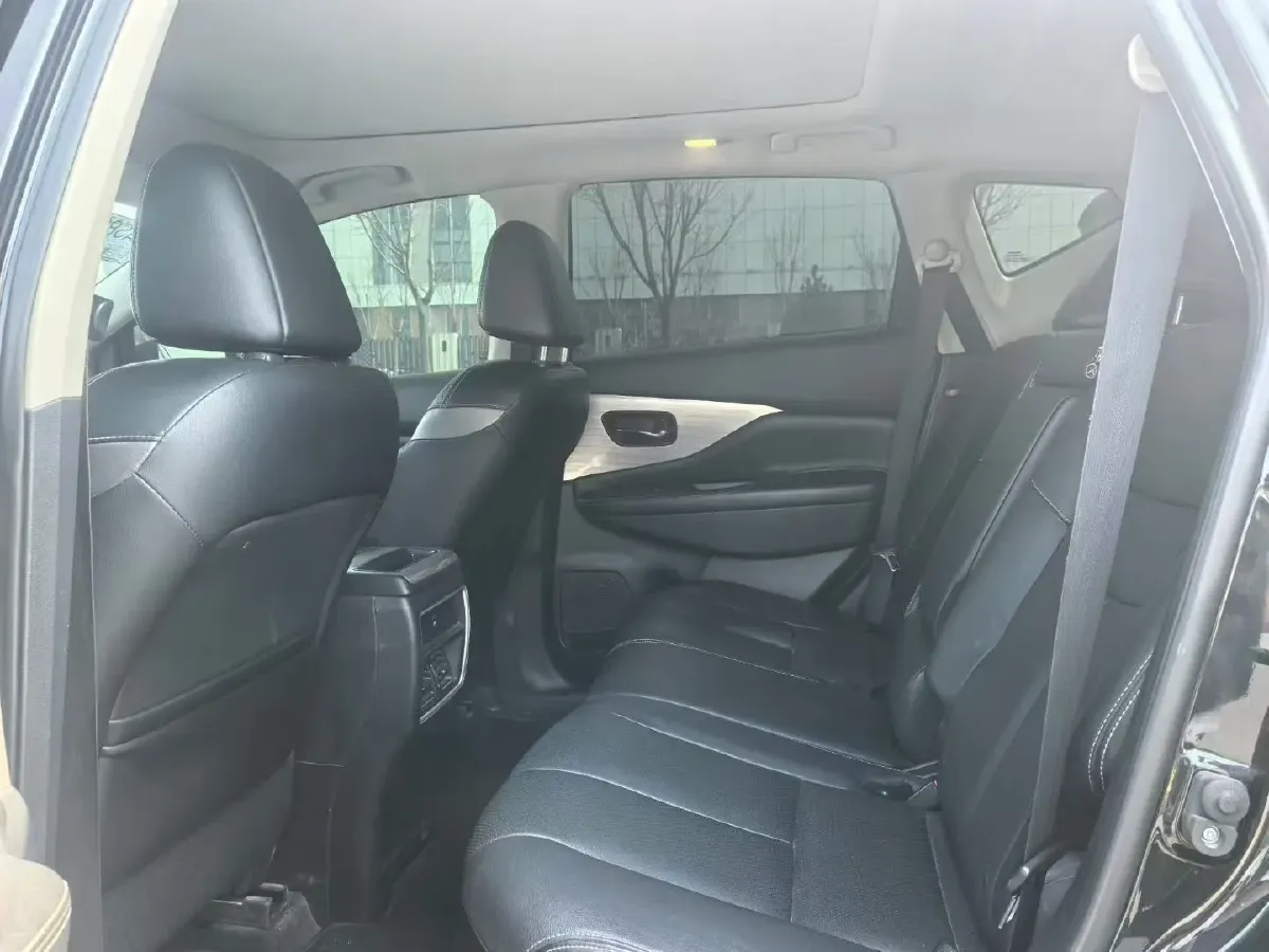 2019 Nissan Murano 2.5L 186HP L4 CVT,autocango,china used car exporter,china ev exporter,chinese used car exporter,chinese used ev exporter