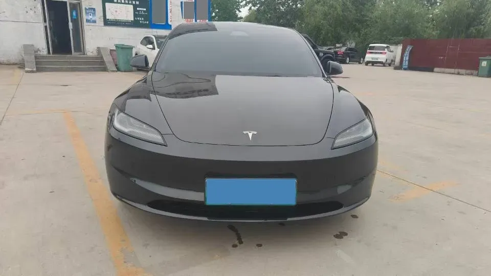 2025 Tesla Model 3 BEV 62.5KWH,autocango,china used car exporter,china ev exporter,chinese used car exporter,chinese used ev exporter