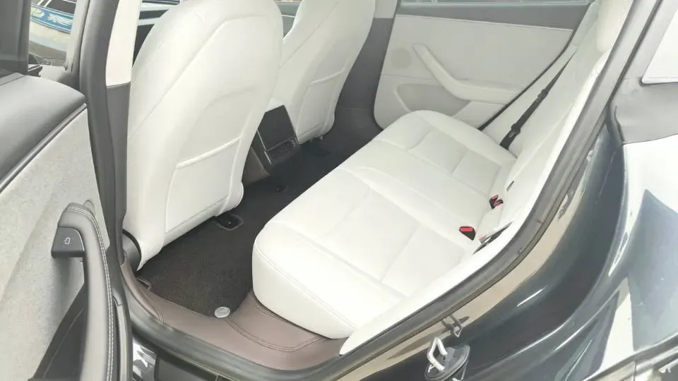 2025 Tesla Model 3 BEV 62.5KWH,autocango,china used car exporter,china ev exporter,chinese used car exporter,chinese used ev exporter