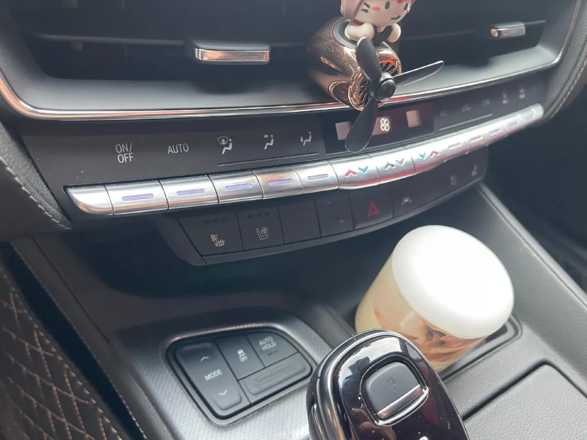 2023 Cadillac CT5 2.0T 237HP L4 10AT,autocango,china used car exporter,china ev exporter,chinese used car exporter,chinese used ev exporter