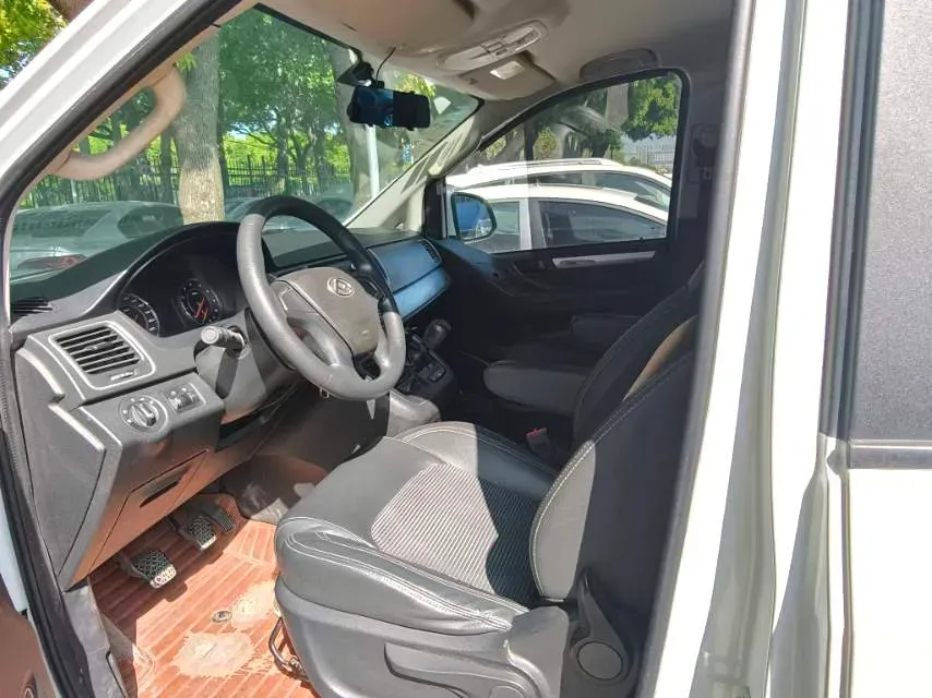 2020 MAXUS XinTu V90 2.0T 148HP L4 6MT,autocango,china used car exporter,china ev exporter,chinese used car exporter,chinese used ev exporter