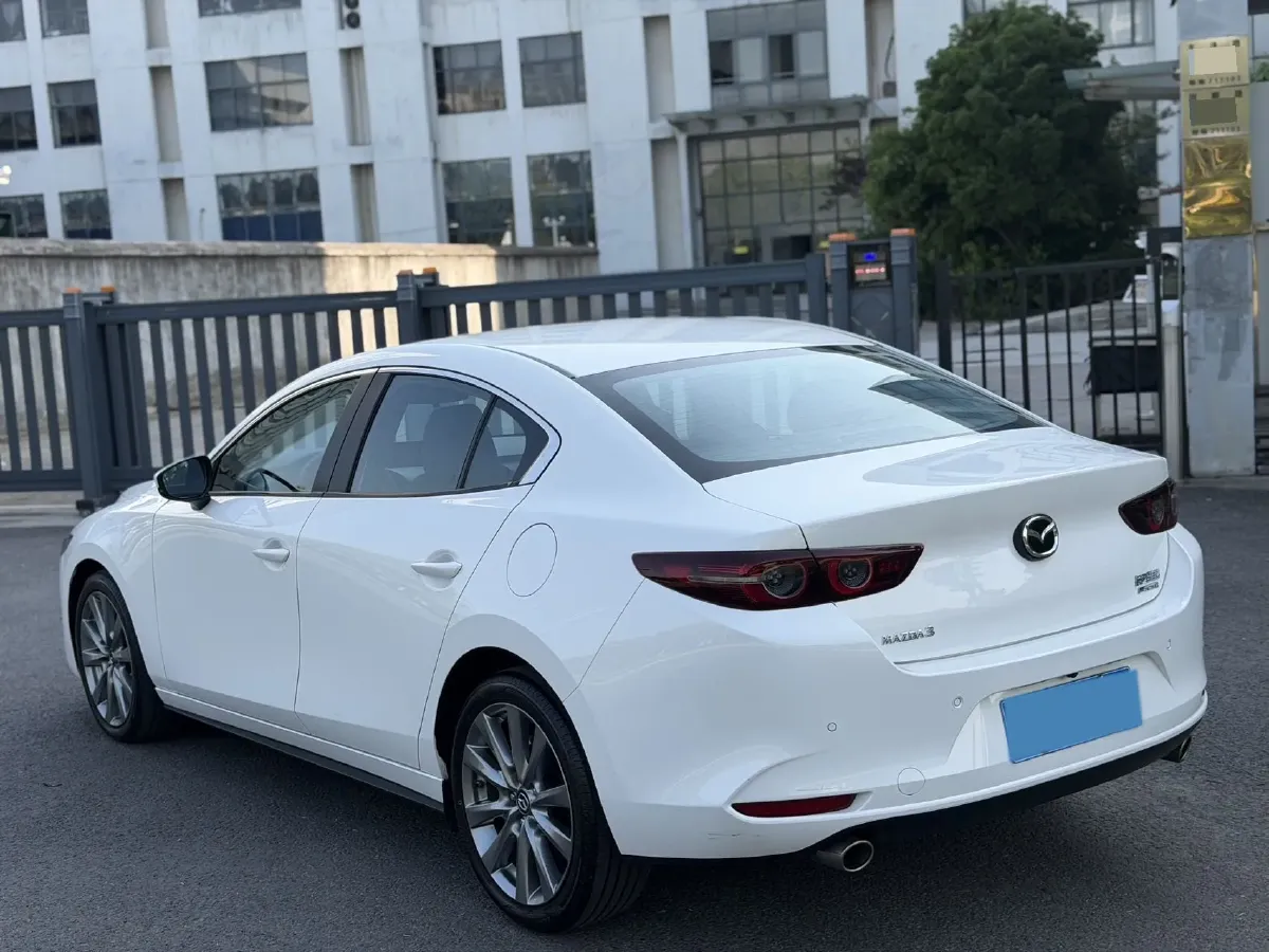 2023 Mazda 3 Axela 2.0L 158HP L4 6AT,autocango,china used car exporter,china ev exporter,chinese used car exporter,chinese used ev exporter