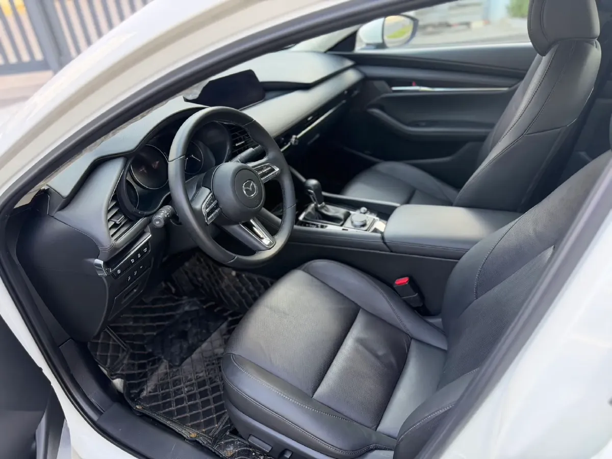 2023 Mazda 3 Axela 2.0L 158HP L4 6AT,autocango,china used car exporter,china ev exporter,chinese used car exporter,chinese used ev exporter