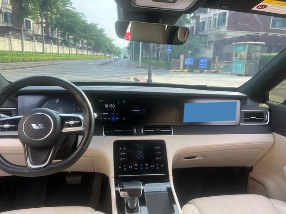 2021 Li ONE Range Extended 131HP REEV 40.5KWH,autocango,china used car exporter,china ev exporter,chinese used car exporter,chinese used ev exporter