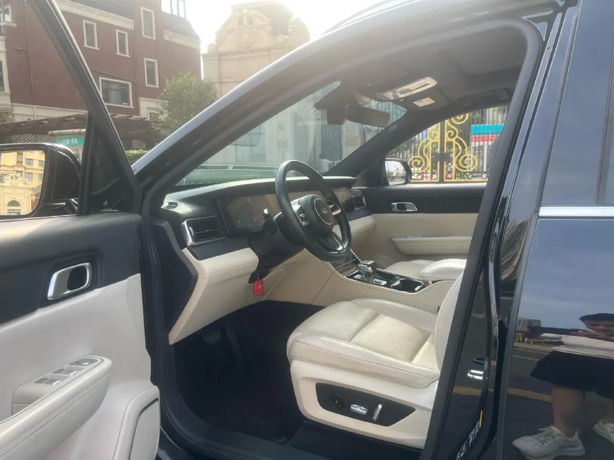 2021 Li ONE Range Extended 131HP REEV 40.5KWH,autocango,china used car exporter,china ev exporter,chinese used car exporter,chinese used ev exporter