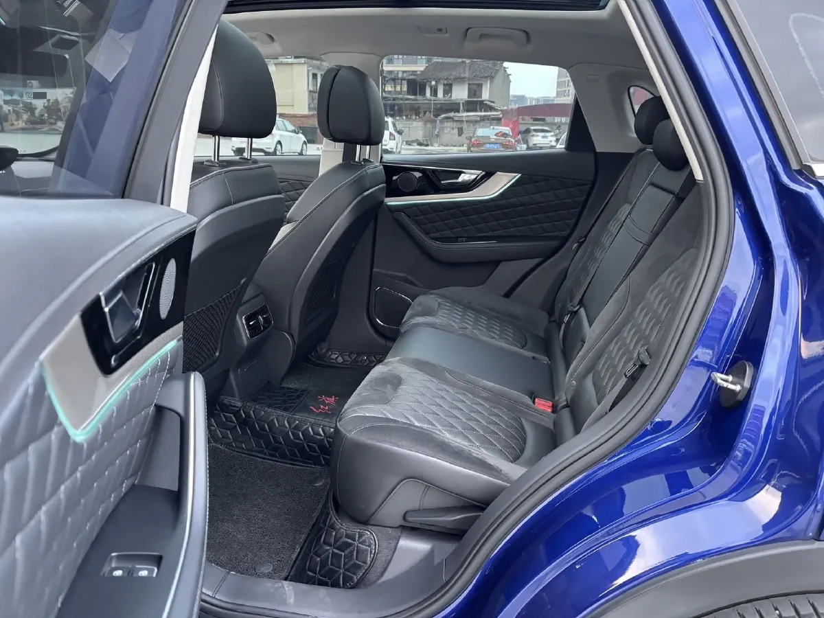 2019 HongQi HS5 2.0T 224HP L4 6AT,autocango,china used car exporter,china ev exporter,chinese used car exporter,chinese used ev exporter