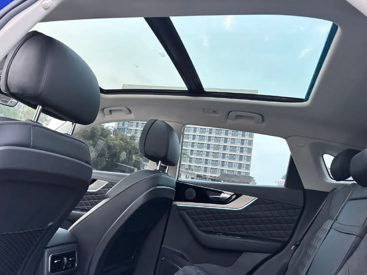 2019 HongQi HS5 2.0T 224HP L4 6AT,autocango,china used car exporter,china ev exporter,chinese used car exporter,chinese used ev exporter