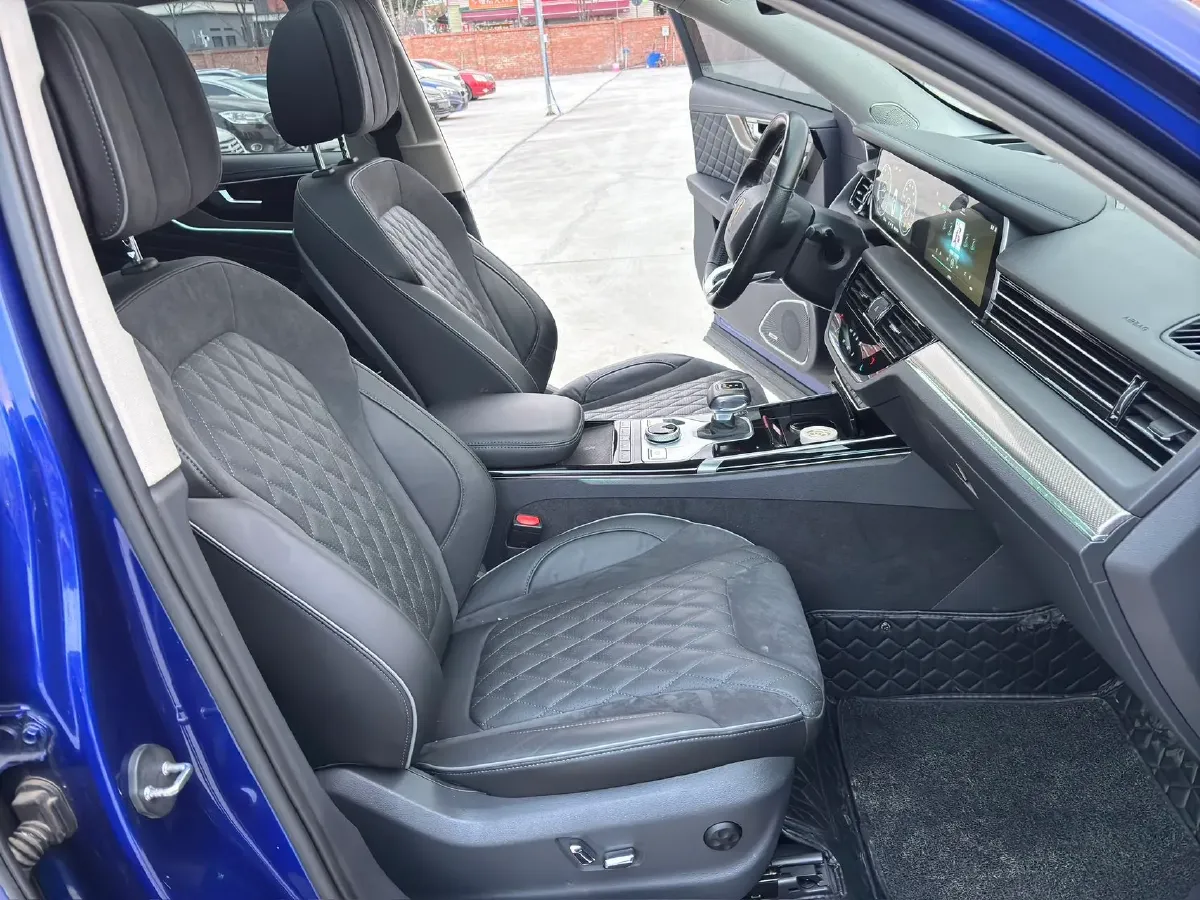 2019 HongQi HS5 2.0T 224HP L4 6AT,autocango,china used car exporter,china ev exporter,chinese used car exporter,chinese used ev exporter