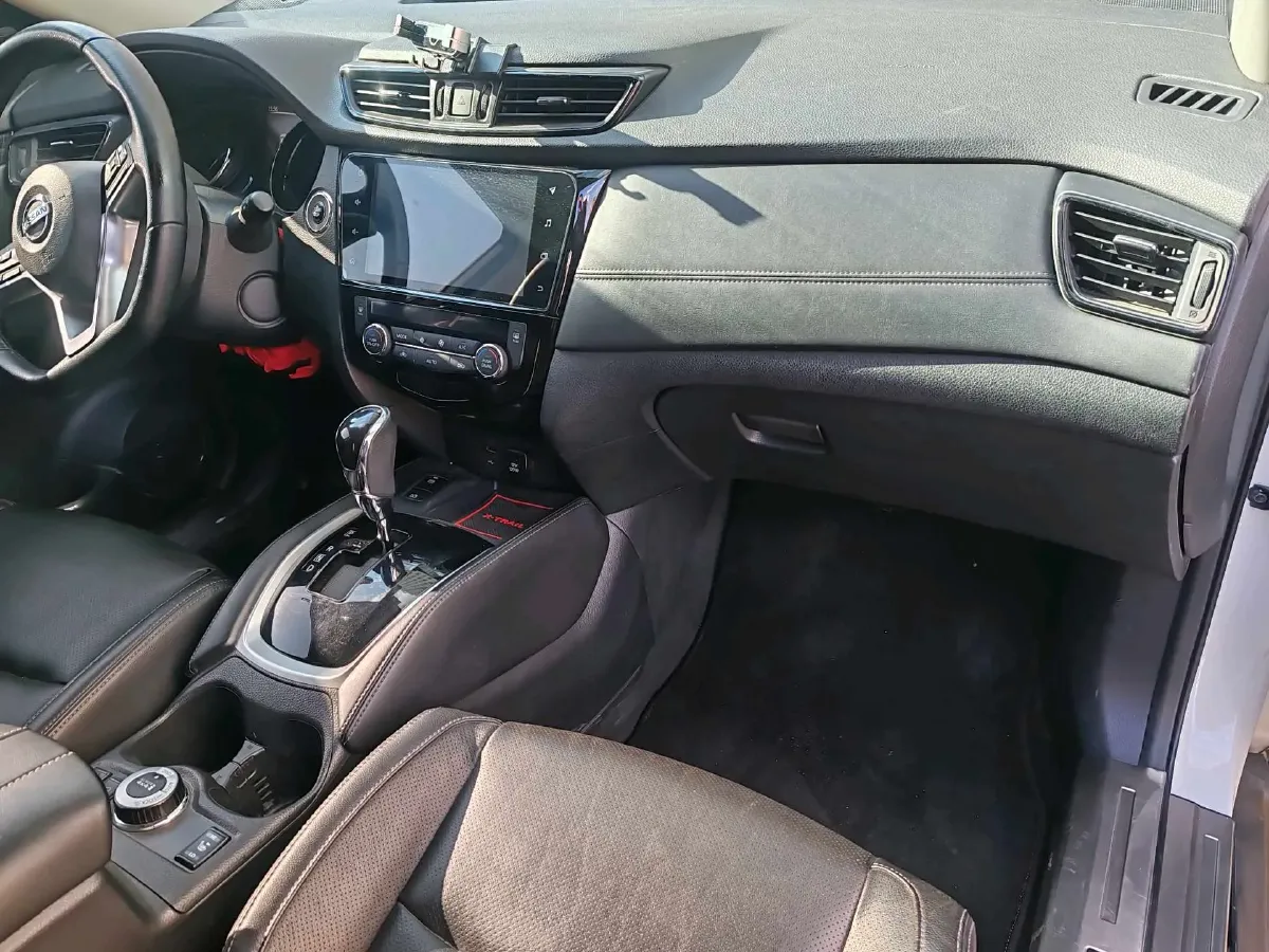 2021 Nissan X-Trail 2.5L 181HP L4 CVT,autocango,china used car exporter,china ev exporter,chinese used car exporter,chinese used ev exporter