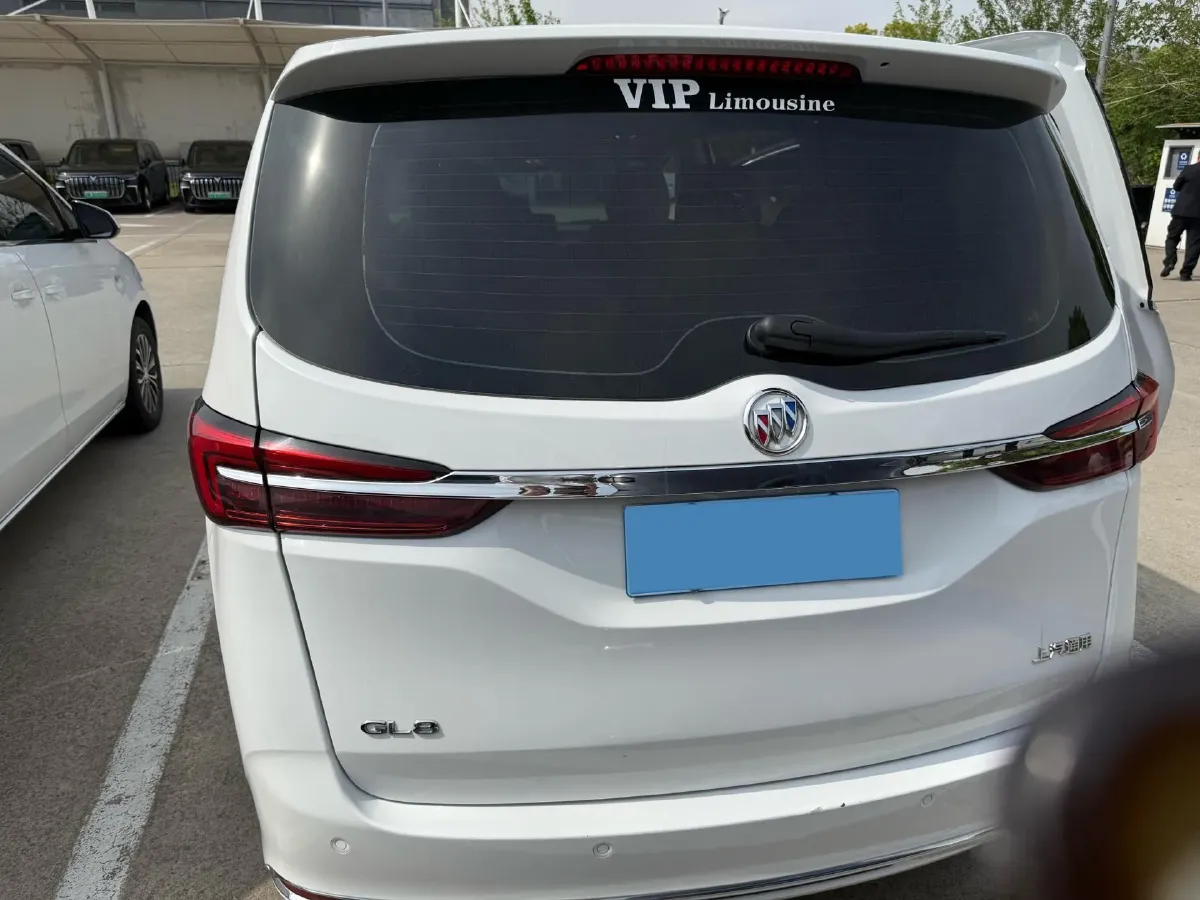 2023 Buick GL8 2.0T 237HP L4 9AT,autocango,china used car exporter,china ev exporter,chinese used car exporter,chinese used ev exporter