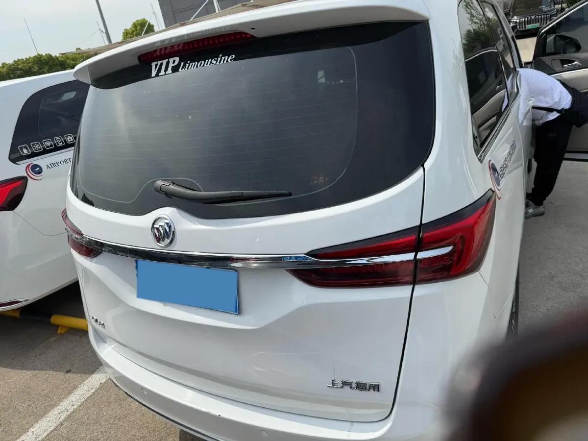 2023 Buick GL8 2.0T 237HP L4 9AT,autocango,china used car exporter,china ev exporter,chinese used car exporter,chinese used ev exporter