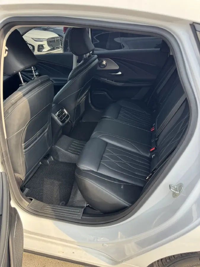 2024 Chery Arrizo 8 2.0T 254HP L4 7DCT,autocango,china used car exporter,china ev exporter,chinese used car exporter,chinese used ev exporter