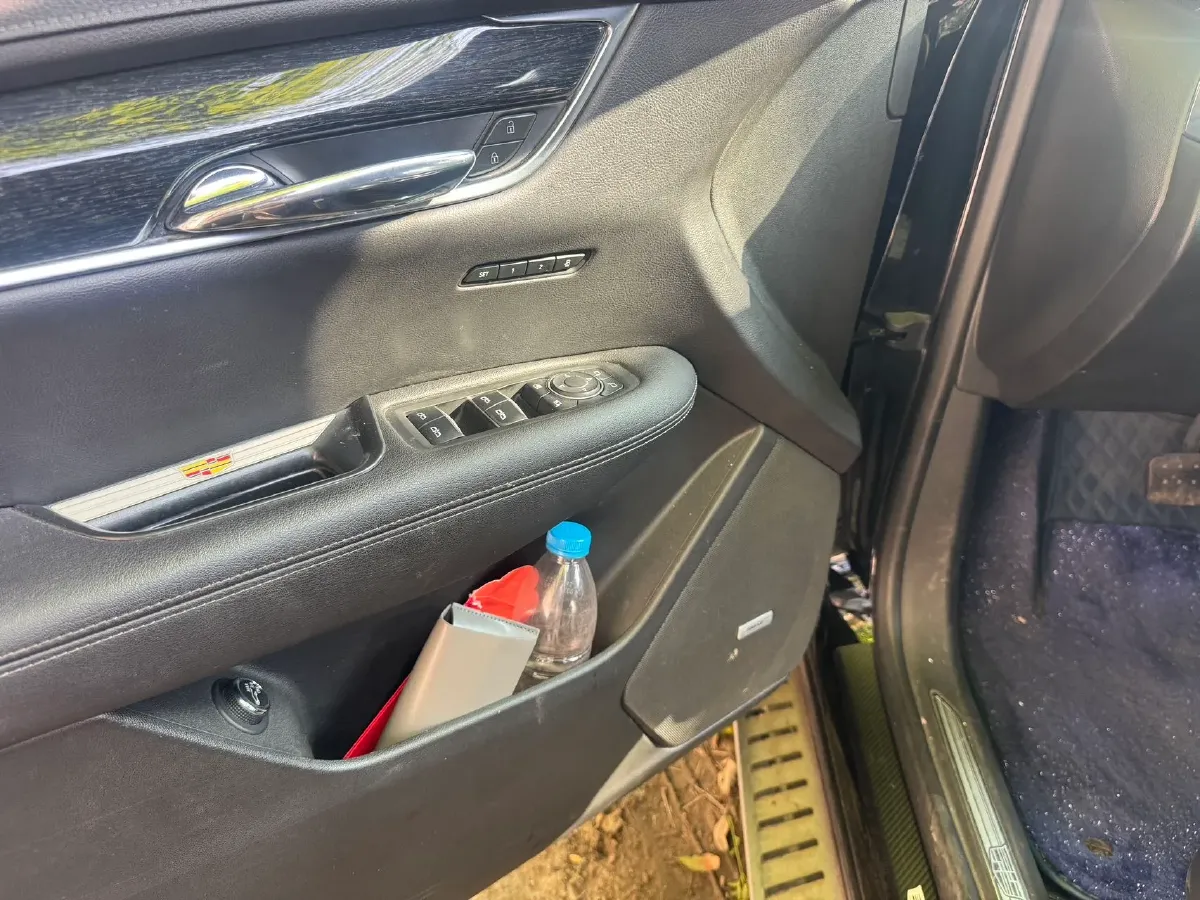 2020 Cadillac XT5 2.0T 237HP L4 9AT,autocango,china used car exporter,china ev exporter,chinese used car exporter,chinese used ev exporter