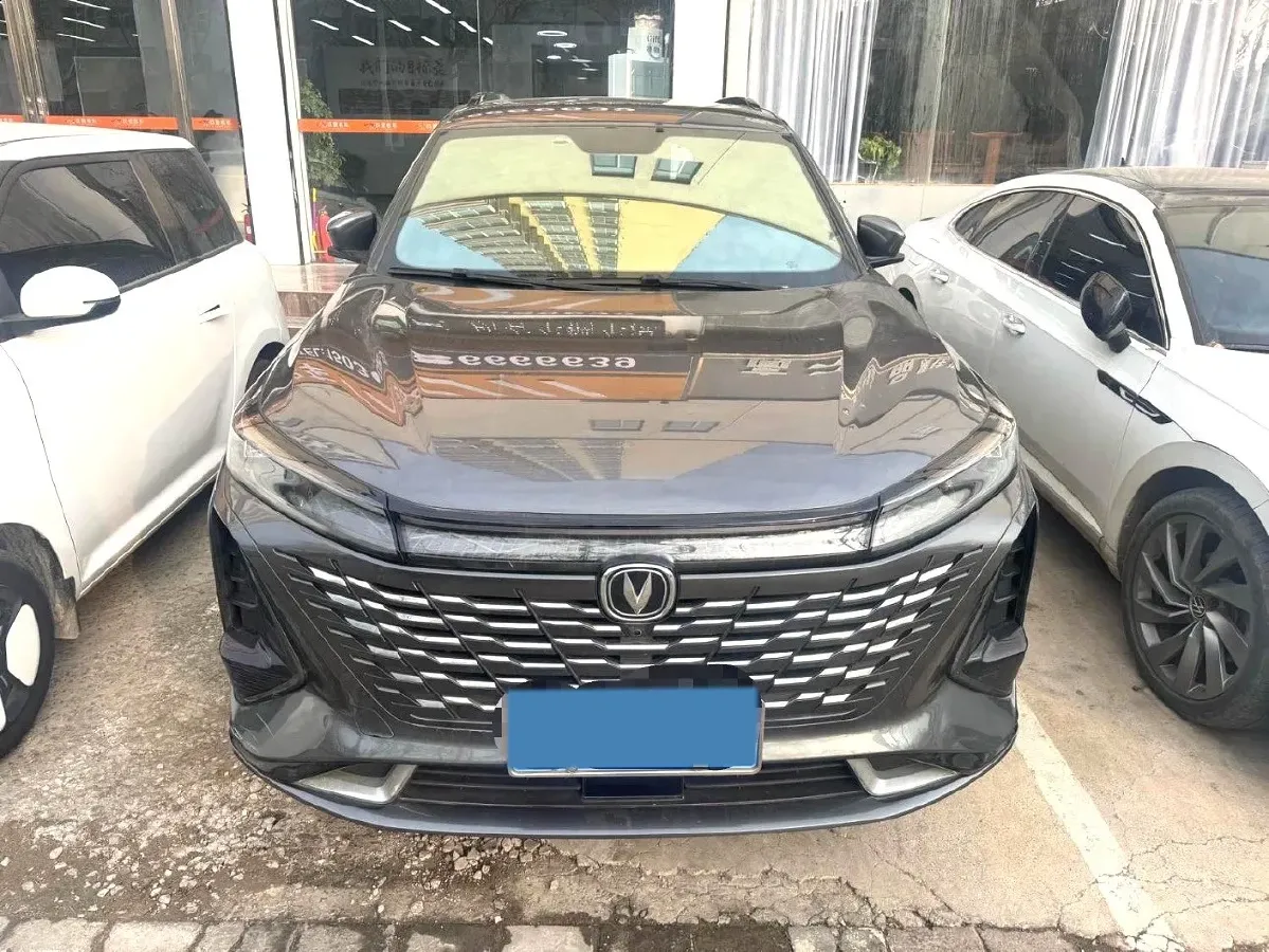 2023 ChangAn CS75 Plus 1.5T 188HP L4 8AT,autocango,china used car exporter,china ev exporter,chinese used car exporter,chinese used ev exporter