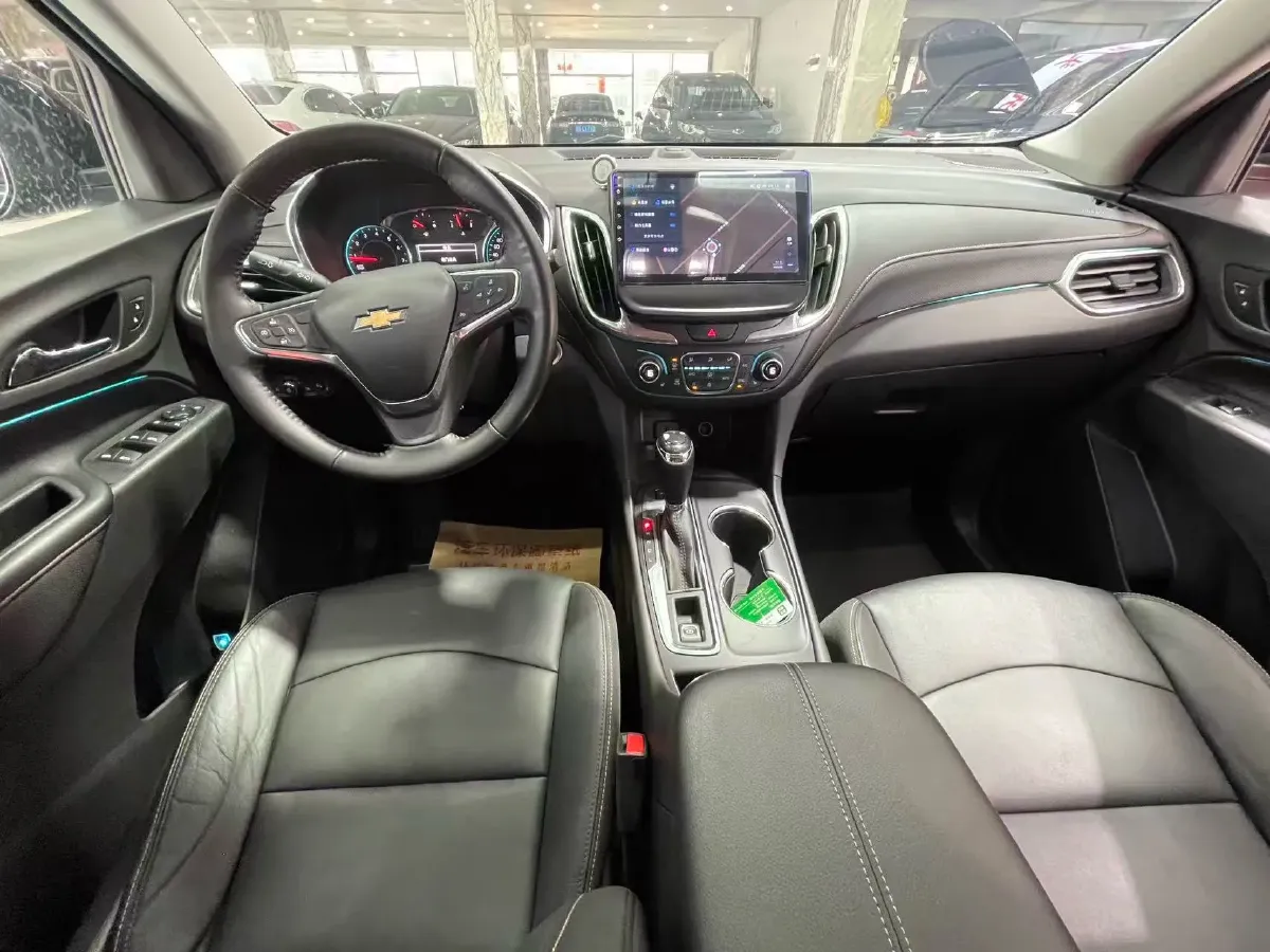 2018 Chevrolet Equinox 2.0T 260HP L4 9AT,autocango,china used car exporter,china ev exporter,chinese used car exporter,chinese used ev exporter
