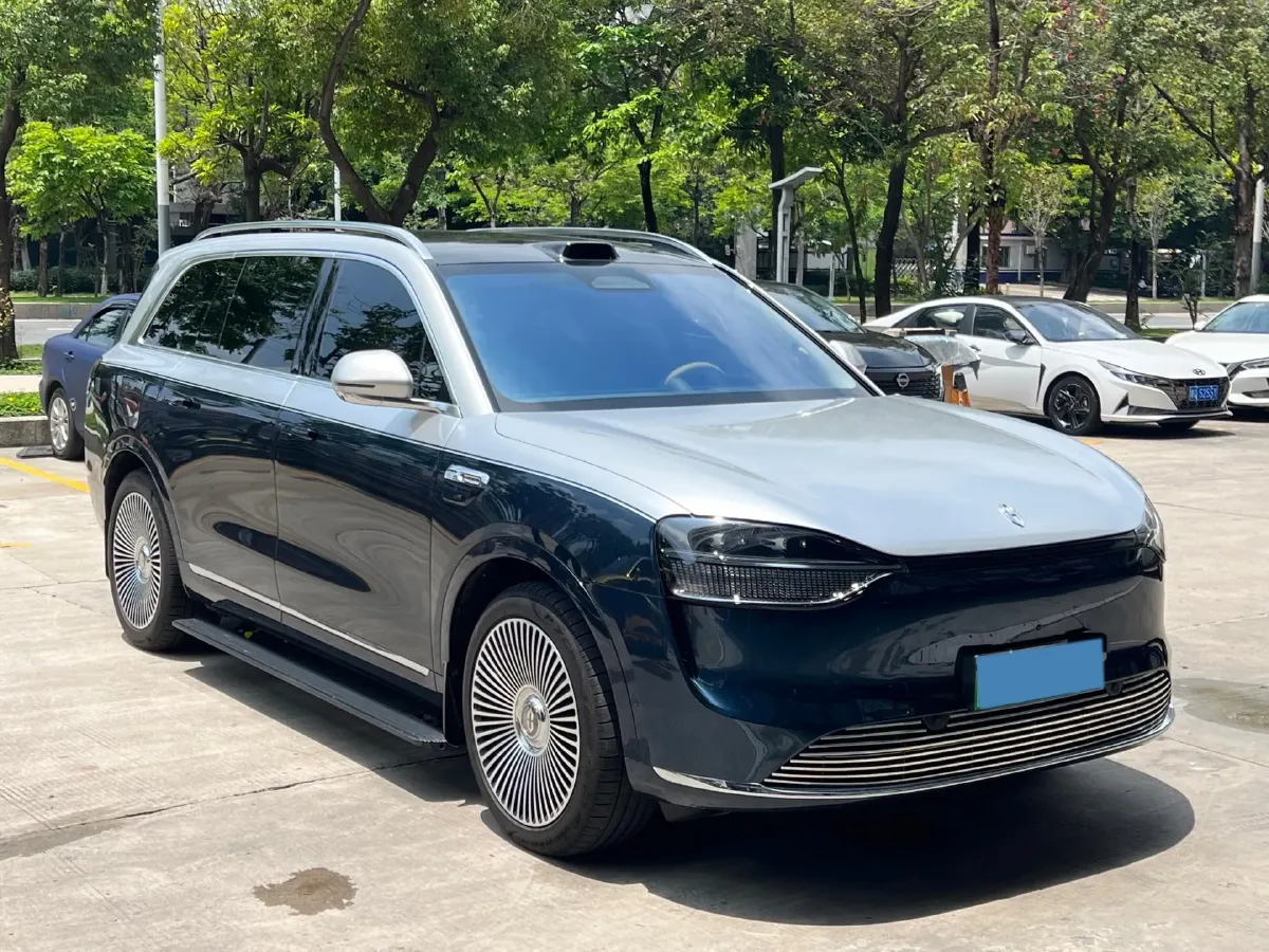 2025 AITO AITO M9 REEV 160HP REEV 52KWH,autocango,china used car exporter,china ev exporter,chinese used car exporter,chinese used ev exporter