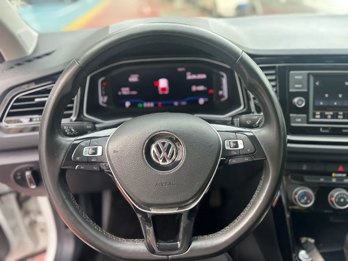 2019 Volkswagen T-Roc 1.4T 150HP L4 7DCT,autocango,china used car exporter,china ev exporter,chinese used car exporter,chinese used ev exporter