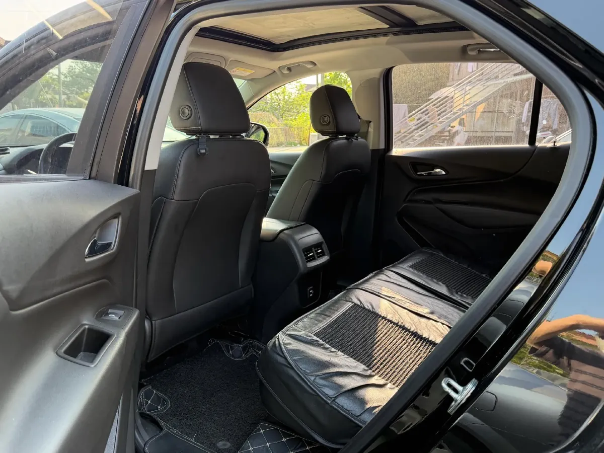 2021 Chevrolet Equinox 1.5T 169HP L4 6AT,autocango,china used car exporter,china ev exporter,chinese used car exporter,chinese used ev exporter