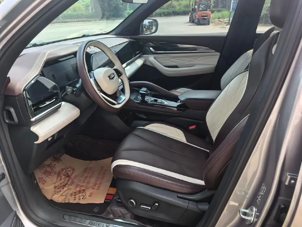 2021 Geely Monjaro 2.0T 218HP L4 7DCT,autocango,china used car exporter,china ev exporter,chinese used car exporter,chinese used ev exporter