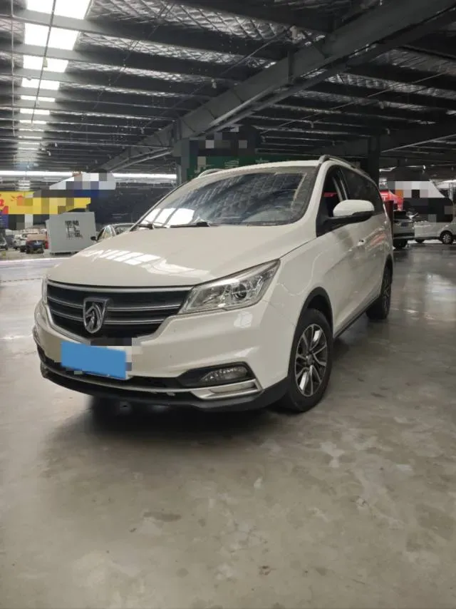 2019 BaoJun 730 1.5L 105HP L4 6MT,autocango,china used car exporter,china ev exporter,chinese used car exporter,chinese used ev exporter