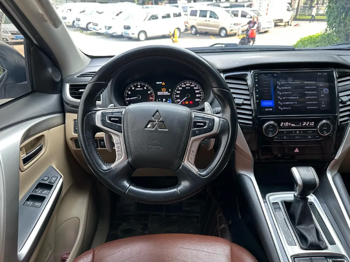 2019 Mitsubishi Pajero 3.0L 209HP V6 8AT,autocango,china used car exporter,china ev exporter,chinese used car exporter,chinese used ev exporter