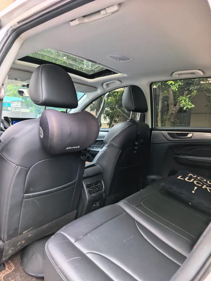 2021 Haval M6 1.5T 150HP L4 7DCT,autocango,china used car exporter,china ev exporter,chinese used car exporter,chinese used ev exporter