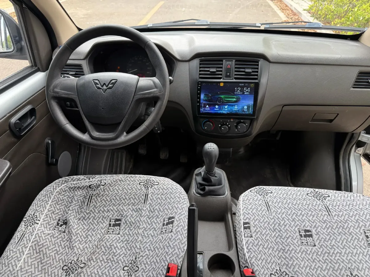 2019 WuLing RongGuang 1.2L 82HP L4 5MT,autocango,china used car exporter,china ev exporter,chinese used car exporter,chinese used ev exporter