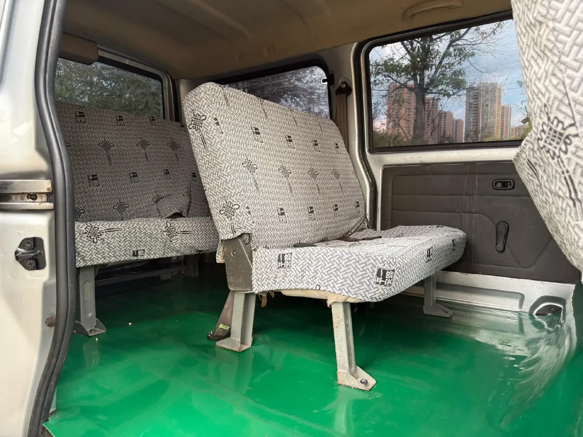 2019 WuLing RongGuang 1.2L 82HP L4 5MT,autocango,china used car exporter,china ev exporter,chinese used car exporter,chinese used ev exporter