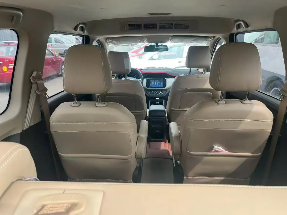 2023 WuLing RongGuang New Truck 1.5L 102HP L4 5MT,autocango,china used car exporter,china ev exporter,chinese used car exporter,chinese used ev exporter