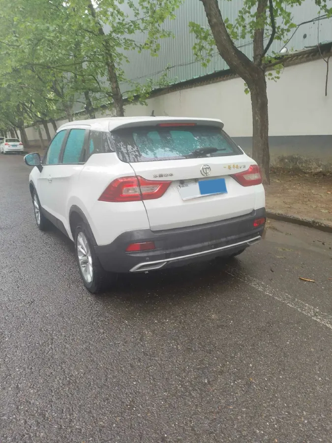 2017 Brilliance Auto V3 1.5L 112HP L4 5MT,autocango,china used car exporter,china ev exporter,chinese used car exporter,chinese used ev exporter