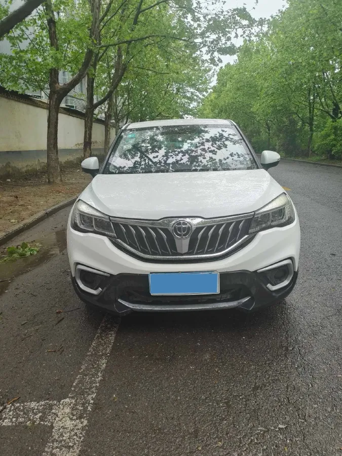 2017 Brilliance Auto V3 1.5L 112HP L4 5MT,autocango,china used car exporter,china ev exporter,chinese used car exporter,chinese used ev exporter