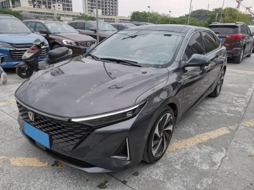 2023 ChangAn Raeton Plus 1.5T 188HP L4 7DCT,autocango,china used car exporter,china ev exporter,chinese used car exporter,chinese used ev exporter