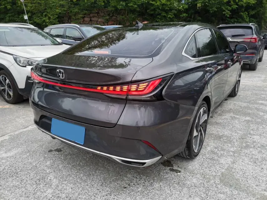 2023 ChangAn Raeton Plus 1.5T 188HP L4 7DCT,autocango,china used car exporter,china ev exporter,chinese used car exporter,chinese used ev exporter