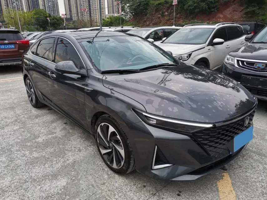 2023 ChangAn Raeton Plus 1.5T 188HP L4 7DCT,autocango,china used car exporter,china ev exporter,chinese used car exporter,chinese used ev exporter