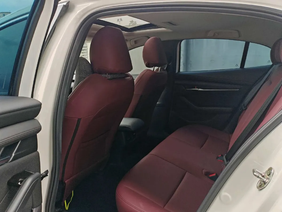 2021 Mazda 3 Axela 2.0L 158HP L4 6AT,autocango,china used car exporter,china ev exporter,chinese used car exporter,chinese used ev exporter